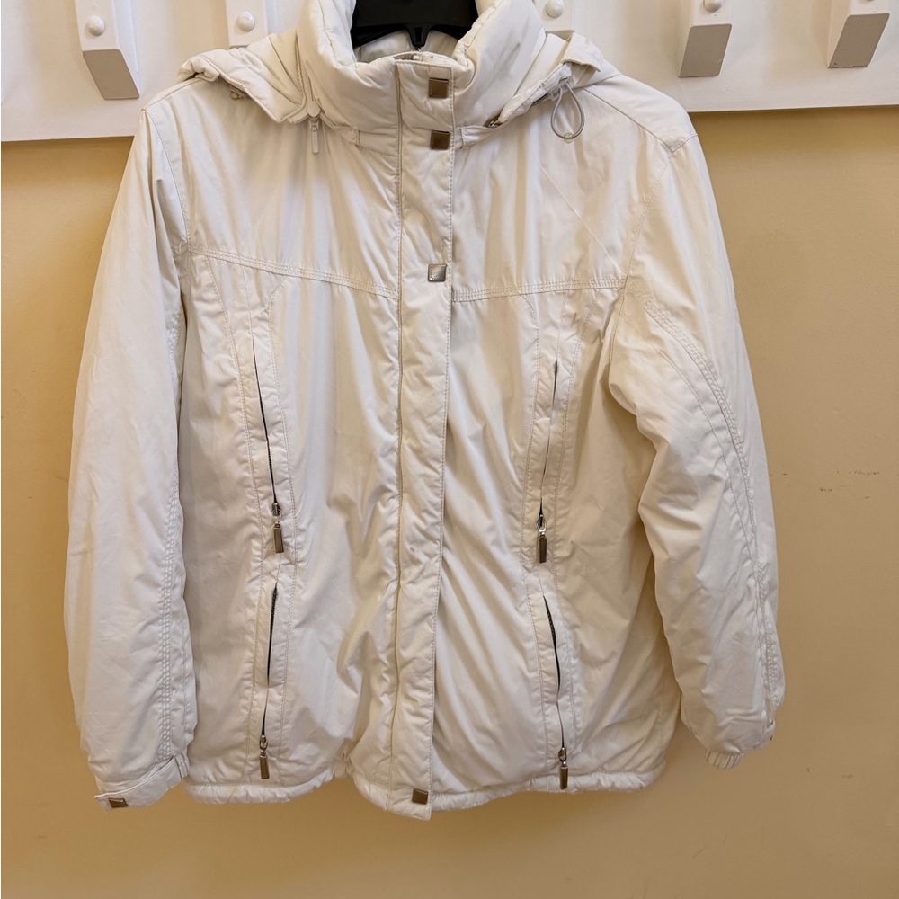 Women's White Puffer Jacket